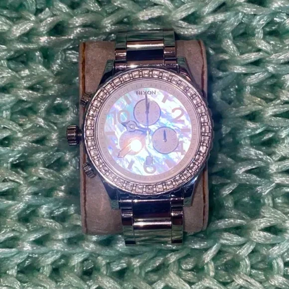 Nixon | Accessories | Nixon 422 Chronograph Crystal Ladies  display picture 1